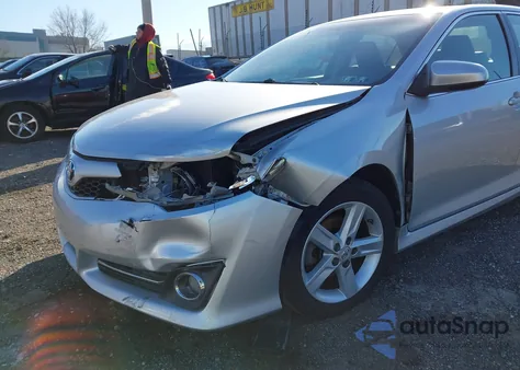 2012 Toyota Camry Se z USA, uszkodzony, nr VIN 4T1BF1FK0CU047124